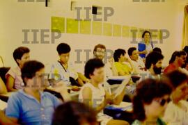 Educação : BR-SPIIEP_INF-EDP-DPS_EDU-037-05 [diapositivo]
